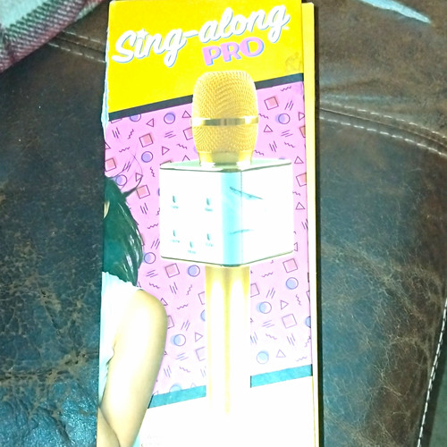 Bluetooth karaoke microphone